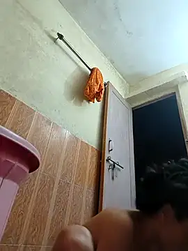 Snapshot of ISHANI-SINGH chatting on 10-11-25, 12:58 ISHANI-SINGH online show from 10-11-25, 12:58