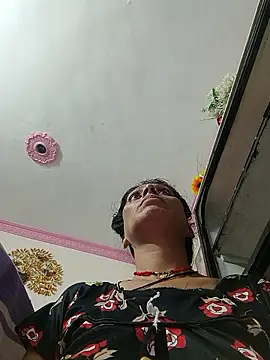 Snapshot of ISHANI-SINGH chatting on 10-27-25, 03:27 ISHANI-SINGH online show from 10-27-25, 03:27