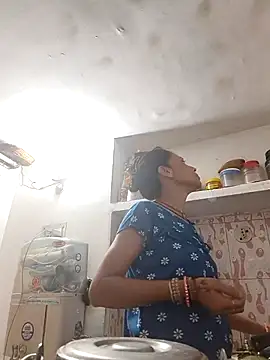 Snapshot of ISHANI-SINGH chatting on 10-29-25, 02:19 ISHANI-SINGH online show from 10-29-25, 02:19