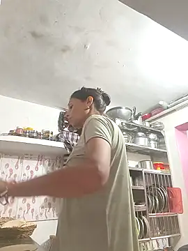 Snapshot of ISHANI-SINGH chatting on 11-18-25, 02:28 ISHANI-SINGH online show from 11-18-25, 02:28