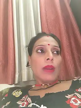 Snapshot of ISHANI-SINGH chatting on 11-20-25, 04:29 ISHANI-SINGH online show from 11-20-25, 04:29