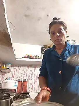 Snapshot of ISHANI-SINGH chatting on 11-28-25, 02:36 ISHANI-SINGH online show from 11-28-25, 02:36