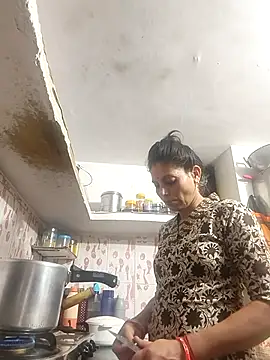 Snapshot of ISHANI-SINGH chatting on 02-21-26, 05:03 ISHANI-SINGH online show from 02-21-26, 05:03