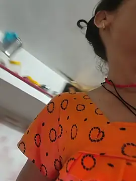 ISHANI-SINGH online show from 07-18-26, 03:00