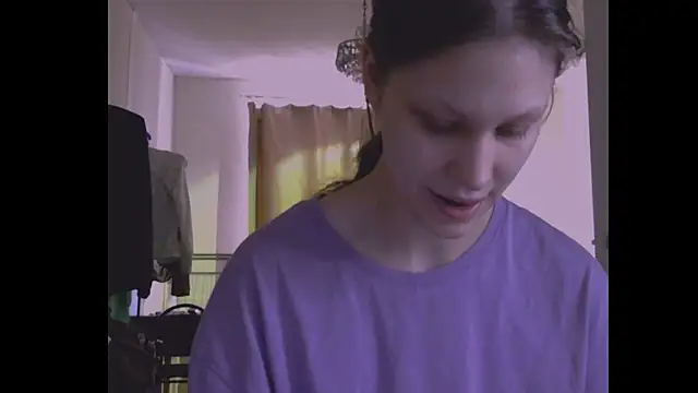Lunliss online show from 07-19-26, 04:22