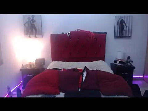 CharlotteBrooks online show from 04-21-26, 02:51