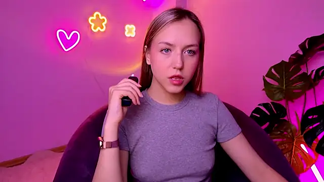Snapshot of CindySparkl chatting on 05-03-26, 03:23 CindySparkl online show from 05-03-26, 03:23