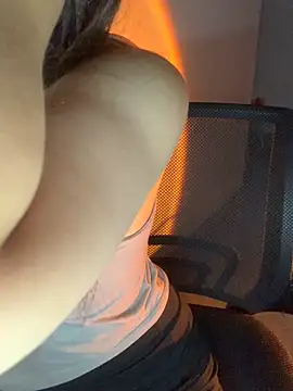 Snapshot of Tinasx56 chatting on 12-03-25, 02:48 Tinasx56 online show from 12-03-25, 02:48