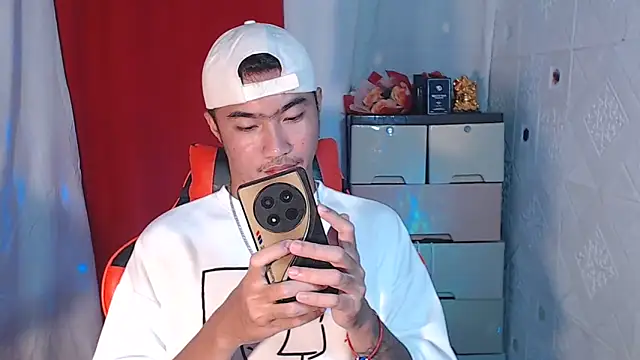 Snapshot of Siege_cum69 chatting on 09-20-25, 05:36 Siege cum69 online show from 09-20-25, 05:36