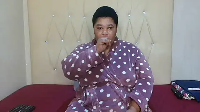 Snapshot of Sexybella-97 chatting on 12-02-25, 04:46 Sexybella-97 online show from 12-02-25, 04:46