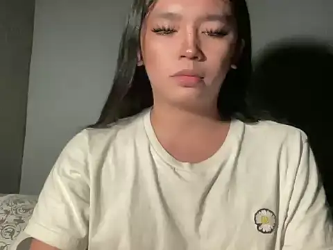 Claudia Johnson online show from 11-24-25, 01:00