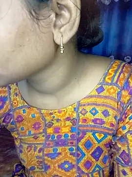 Snapshot of Soniya549 chatting on 10-18-25, 06:30 Soniya549 online show from 10-18-25, 06:30