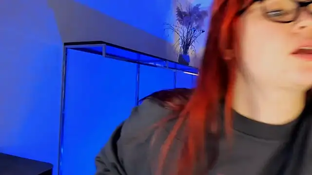 Snapshot of Meri_Cutte chatting on 01-06-26, 01:48 Meri Cutte online show from 01-06-26, 01:48