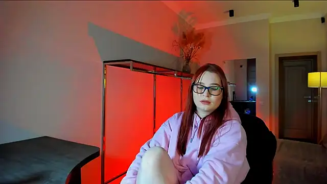 Snapshot of Meri_Cutte chatting on 02-02-26, 01:43 Meri Cutte online show from 02-02-26, 01:43