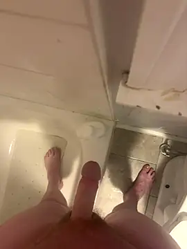 Snapshot of Buck2000 chatting on 09-24-25, 04:43 Buck2000 online show from 09-24-25, 04:43