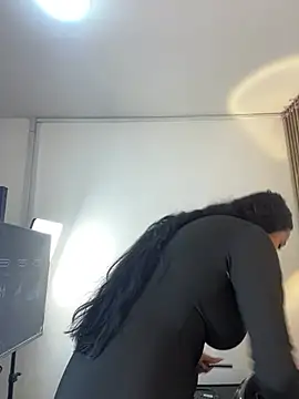 Dhapn Lennox online show from 03-06-26, 01:51