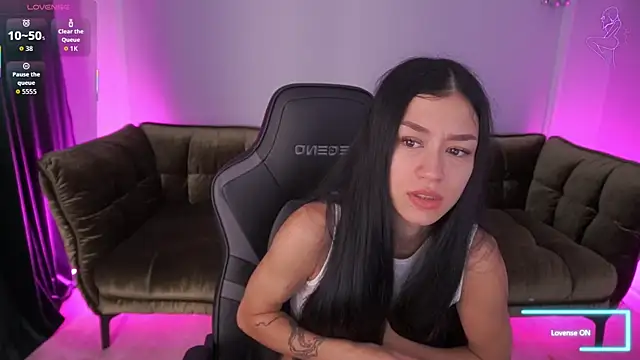 FataleNellie online show from 09-18-25, 06:04