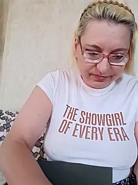 Snapshot of VikaKing chatting on 05-04-26, 10:55 VikaKing online show from 05-04-26, 10:55