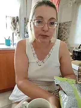 Snapshot of VikaKing chatting on 06-16-26, 12:19 VikaKing online show from 06-16-26, 12:19