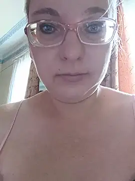 Snapshot of VikaKing chatting on 07-26-26, 07:48 VikaKing online show from 07-26-26, 07:48