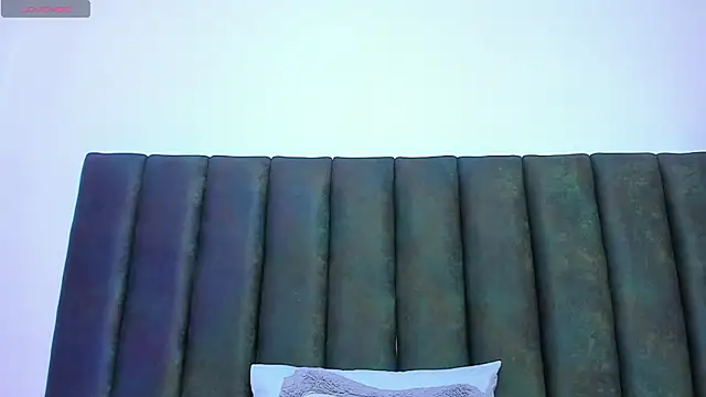 hannah miller 1 online show from 03-04-26, 03:40