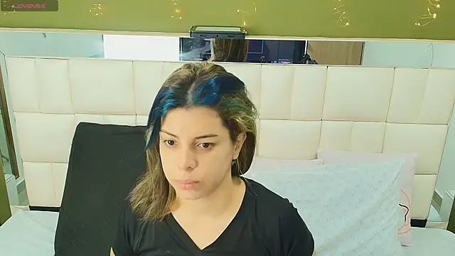 Snapshot of gisell_gomez chatting on 09-15-25, 12:16 gisell gomez online show from 09-15-25, 12:16