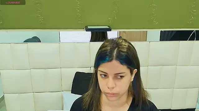 Snapshot of gisell_gomez chatting on 09-18-25, 12:07 gisell gomez online show from 09-18-25, 12:07