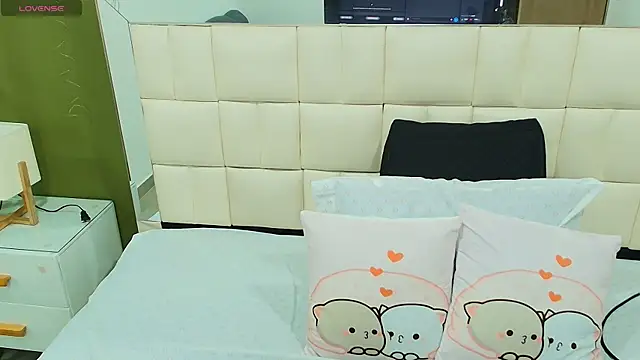 Snapshot of gisell_gomez chatting on 09-19-25, 12:06 gisell gomez online show from 09-19-25, 12:06