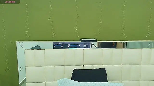 Snapshot of gisell_gomez chatting on 09-24-25, 12:08 gisell gomez online show from 09-24-25, 12:08