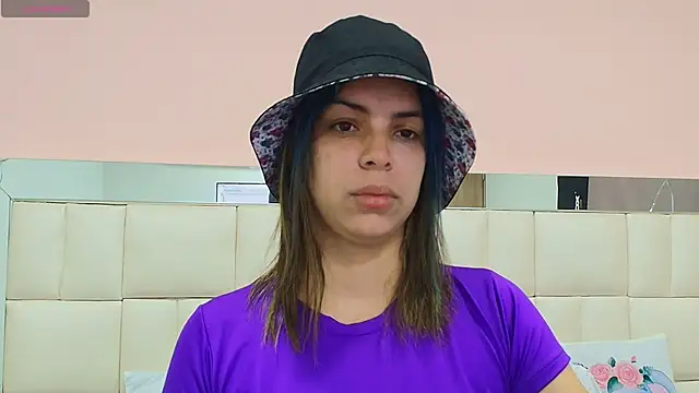 Snapshot of gisell_gomez chatting on 11-07-25, 12:16 gisell gomez online show from 11-07-25, 12:16