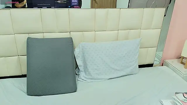 Snapshot of gisell_gomez chatting on 11-14-25, 12:04 gisell gomez online show from 11-14-25, 12:04