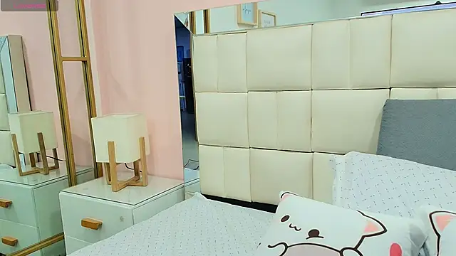 Snapshot of gisell_gomez chatting on 11-15-25, 12:13 gisell gomez online show from 11-15-25, 12:13