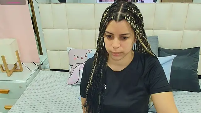 Snapshot of gisell_gomez chatting on 11-26-25, 01:12 gisell gomez online show from 11-26-25, 01:12