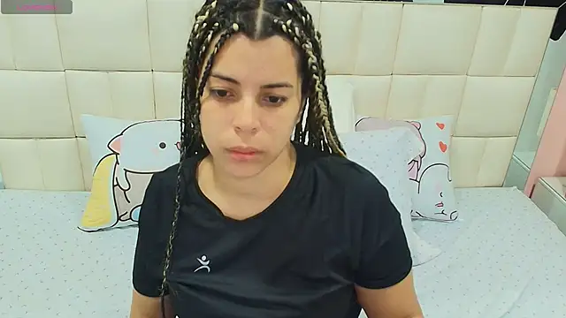 Snapshot of gisell_gomez chatting on 11-29-25, 12:19 gisell gomez online show from 11-29-25, 12:19