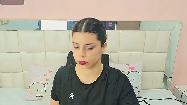 Snapshot of gisell_gomez chatting on 12-14-25, 08:02 gisell gomez online show from 12-14-25, 08:02