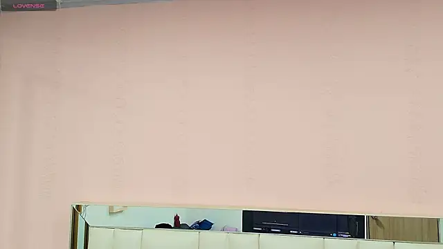 Snapshot of gisell_gomez chatting on 12-20-25, 12:12 gisell gomez online show from 12-20-25, 12:12