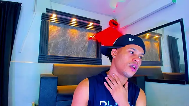 Snapshot of Rick_big chatting on 10-17-25, 04:26 Rick big online show from 10-17-25, 04:26