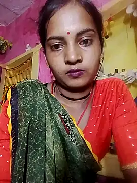 Snapshot of Hot_bbbb chatting on 10-04-25, 02:26 Hot bbbb online show from 10-04-25, 02:26