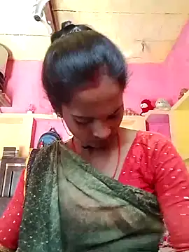 Snapshot of Hot_bbbb chatting on 10-08-25, 06:55 Hot bbbb online show from 10-08-25, 06:55