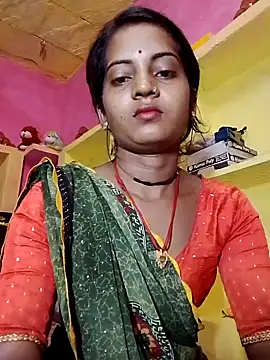 Snapshot of Hot_bbbb chatting on 10-14-25, 06:52 Hot bbbb online show from 10-14-25, 06:52