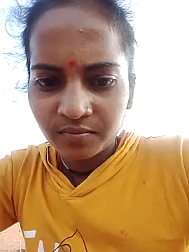 Snapshot of Hot_bbbb chatting on 11-06-25, 09:21 Hot bbbb online show from 11-06-25, 09:21