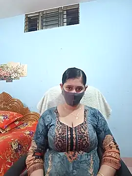 Snapshot of Cute_Faria chatting on 06-22-26, 02:46 Cute Faria online show from 06-22-26, 02:46