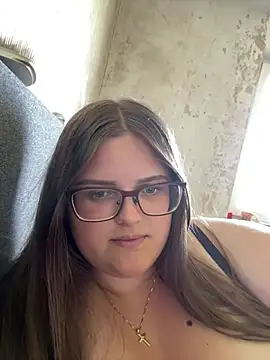 Snapshot of CurvyPaar2 chatting on 05-24-26, 01:38 CurvyPaar2 online show from 05-24-26, 01:38