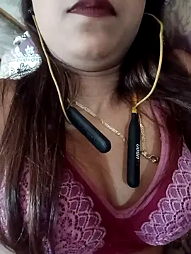 Snapshot of payalsharma95 chatting on 10-08-25, 05:43 payalsharma95 online show from 10-08-25, 05:43