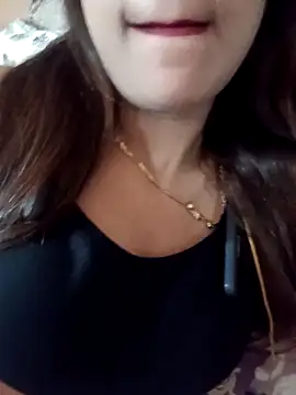 Snapshot of payalsharma95 chatting on 10-12-25, 05:01 payalsharma95 online show from 10-12-25, 05:01