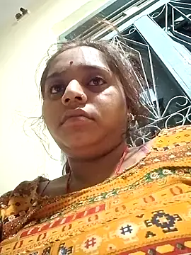 Snapshot of Hot_crety chatting on 10-10-25, 12:20 Hot crety online show from 10-10-25, 12:20