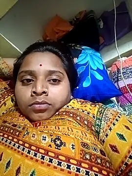 Snapshot of Hot_crety chatting on 10-30-25, 05:35 Hot crety online show from 10-30-25, 05:35