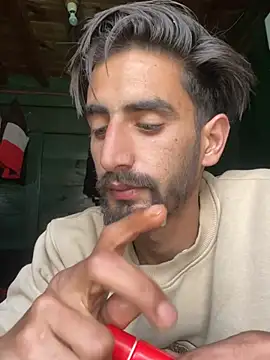 lyath3245 online show from 04-12-26, 09:14