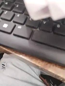 Snapshot of Wet_BunnyFun chatting on 11-15-25, 10:34 Wet BunnyFun online show from 11-15-25, 10:34