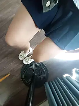 meomeocute online show from 10-15-25, 04:45